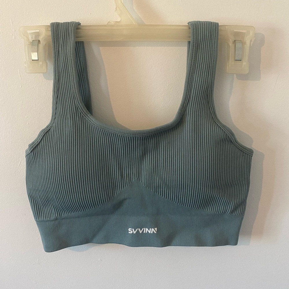 SVVINN high support padded sports bra sized medium